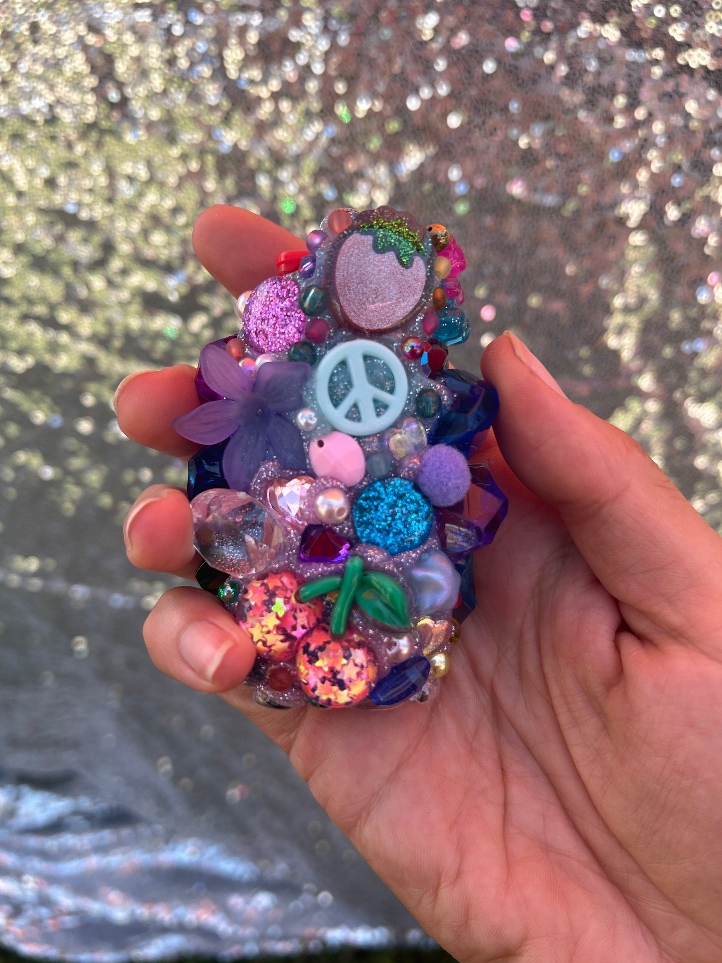 Chillin Vintage 90’s Pin Lighter Case