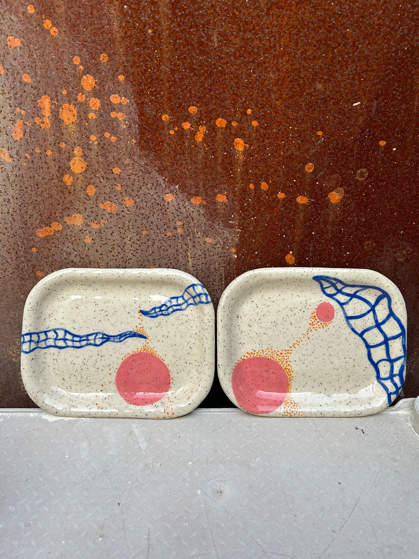 Falling Dots Rolling Tray 1