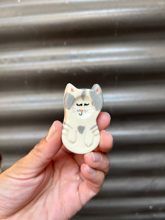 No Worries Stone - Gray Kitty