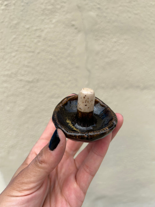 Mushroom Ring Holder - Brown
